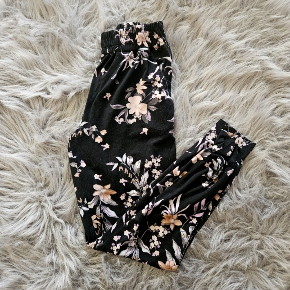 Black background Flower Design Pants